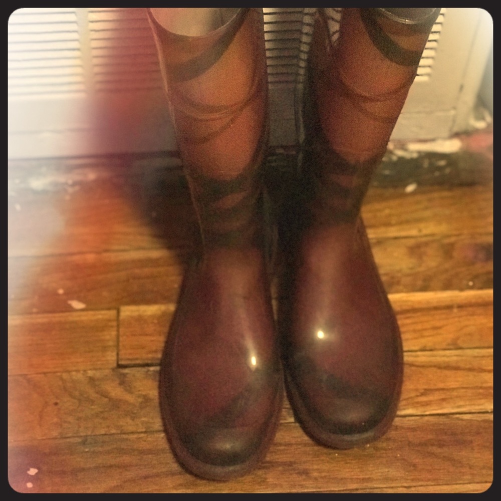 Burberry rain boots